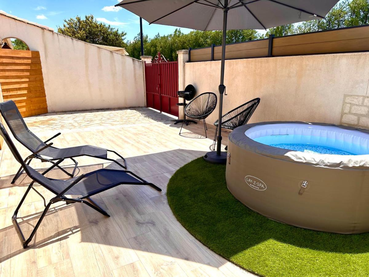 Maison De Charme Avec Jacuzzi Molleges Екстер'єр фото